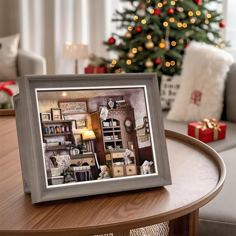 Engraved Wood Frame - DIY Book Nook Kit 3D Miniature